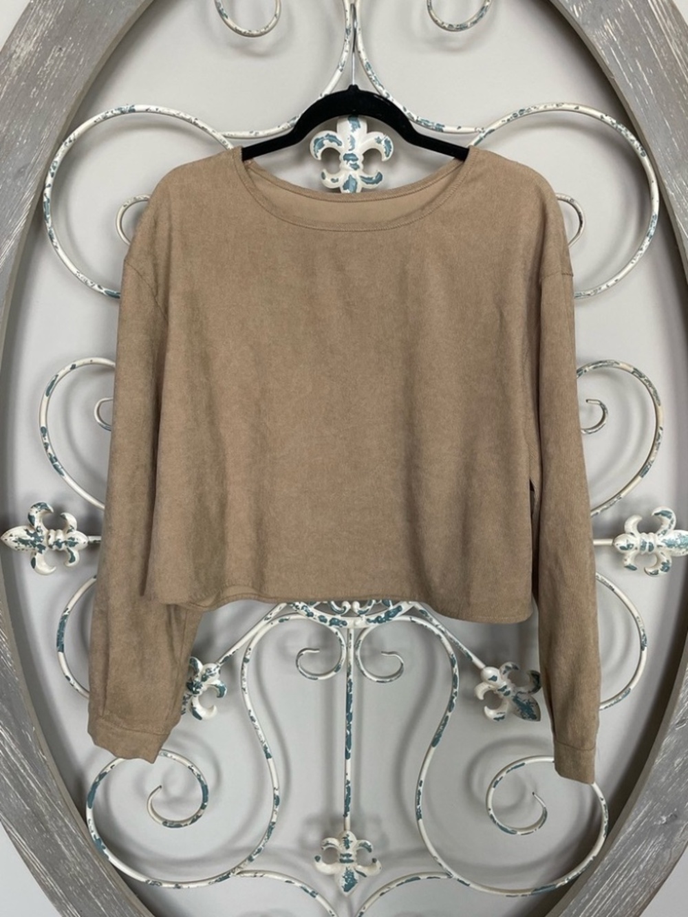 SHEIN Taupe Cropped Long-Sleeve Pullover